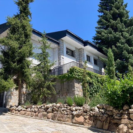 Los Cedros, Gran Chalet Con Piscina Y Apartamento En Навасеррада Экстерьер фото