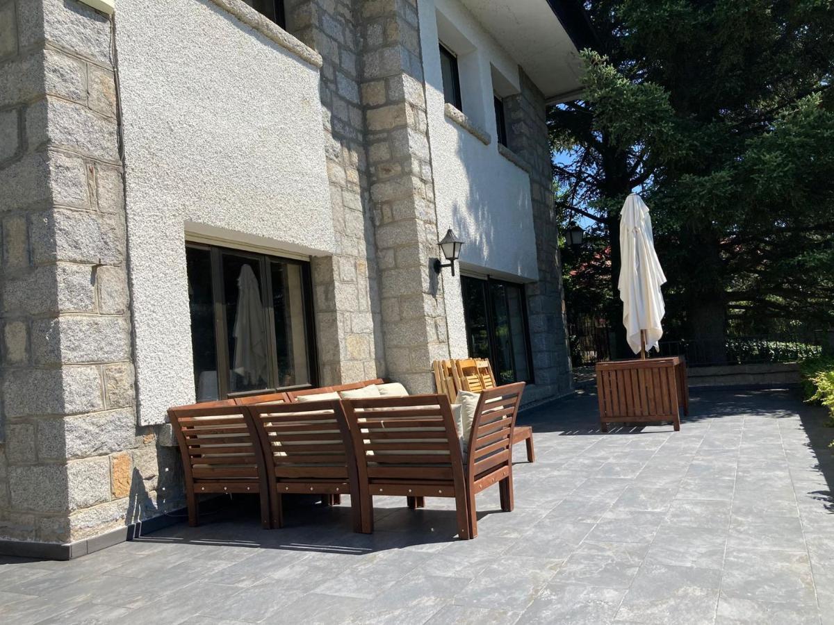 Los Cedros, Gran Chalet Con Piscina Y Apartamento En Навасеррада Экстерьер фото
