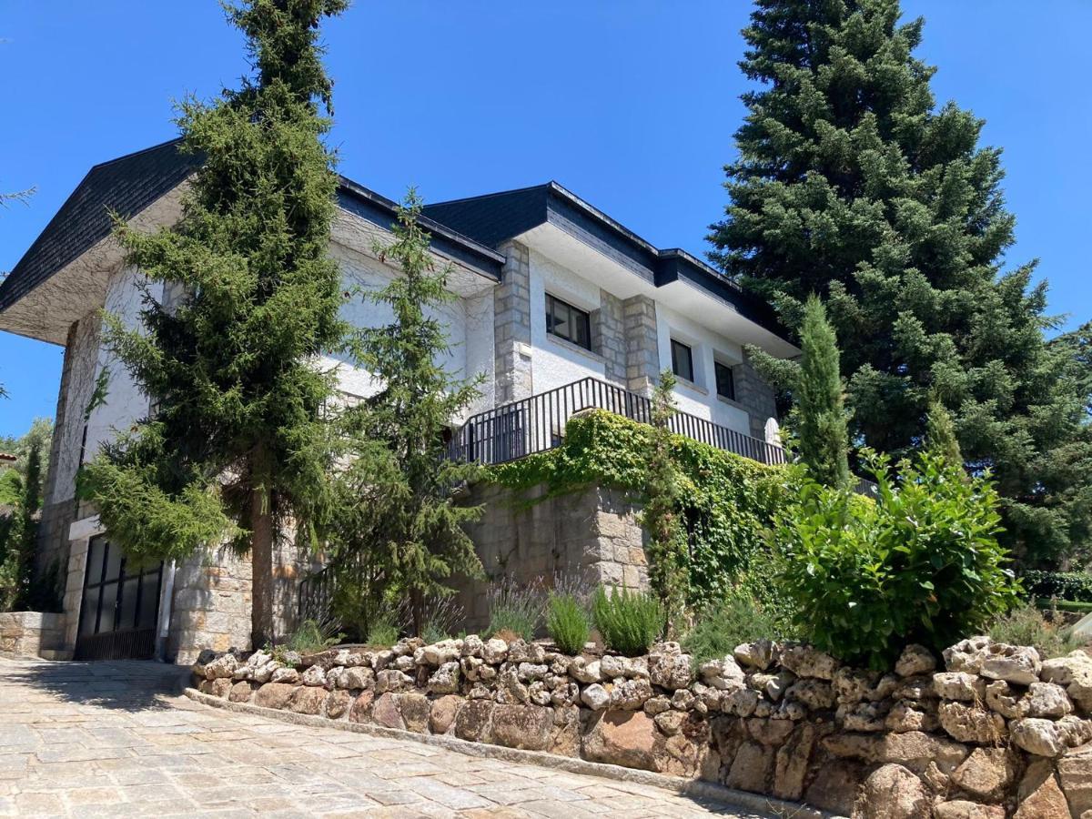 Los Cedros, Gran Chalet Con Piscina Y Apartamento En Навасеррада Экстерьер фото